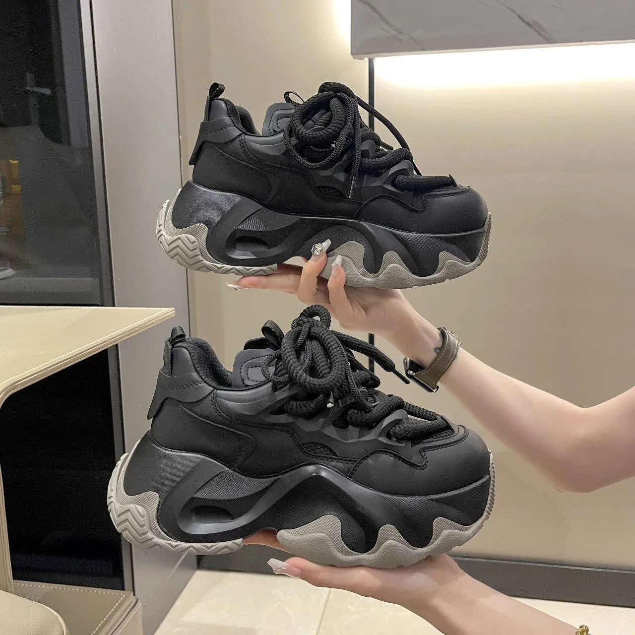INSTOCK- New hot style women's thick sole heightening women's