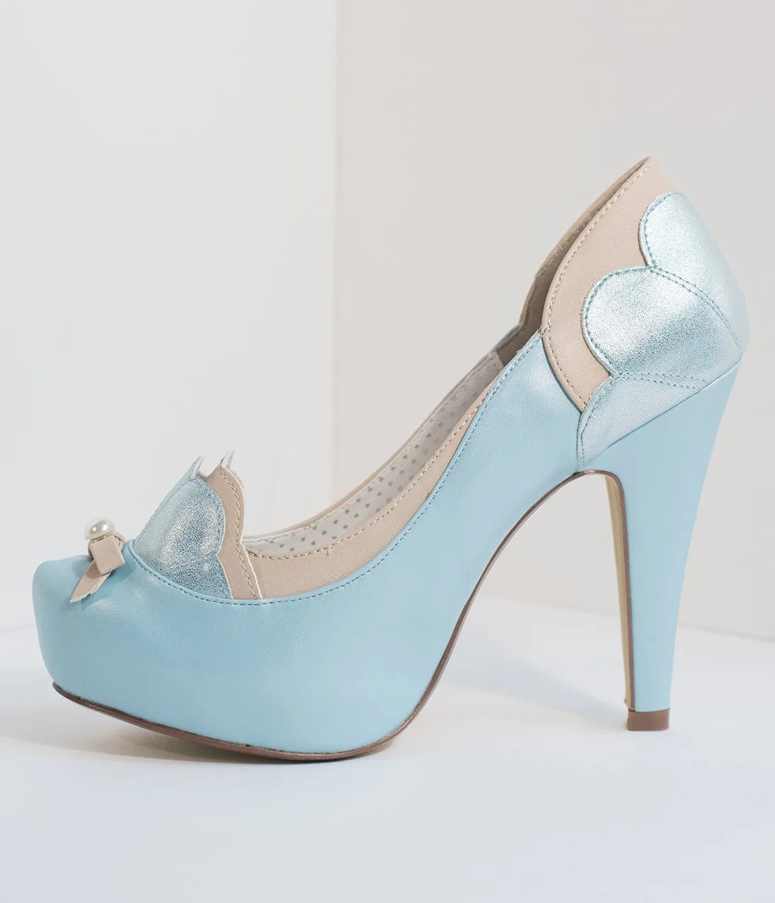 Light Blue Leatherette Sparkle Shell Bettie Pumps